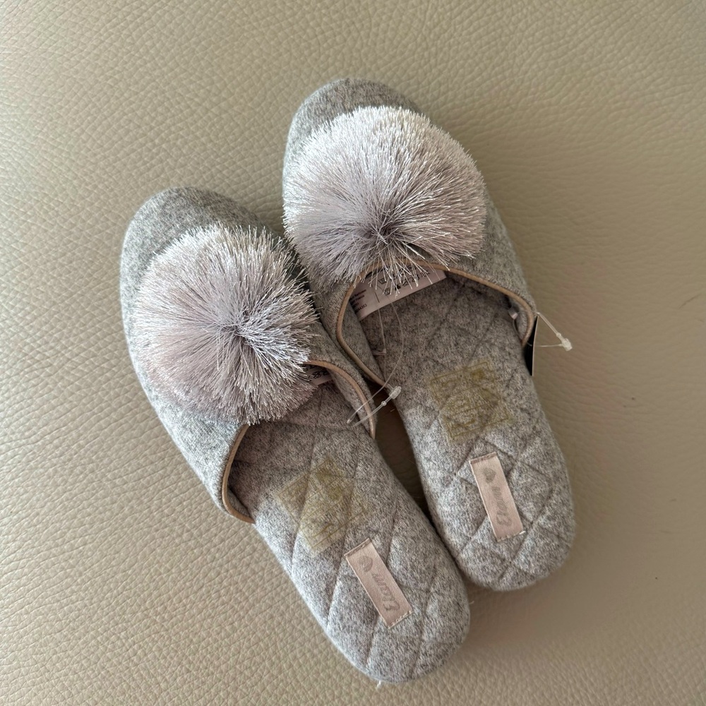 ETAM Super Soft Slippers w/ Poms